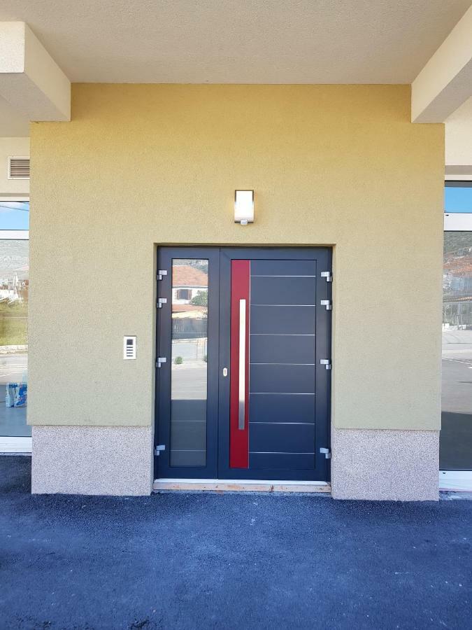 Apartmani Marella Donji Seget Eksteriør bilde