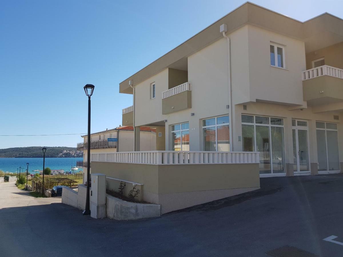 Apartmani Marella Donji Seget Eksteriør bilde