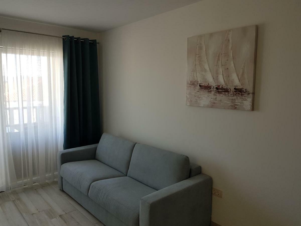 Apartmani Marella Donji Seget Eksteriør bilde