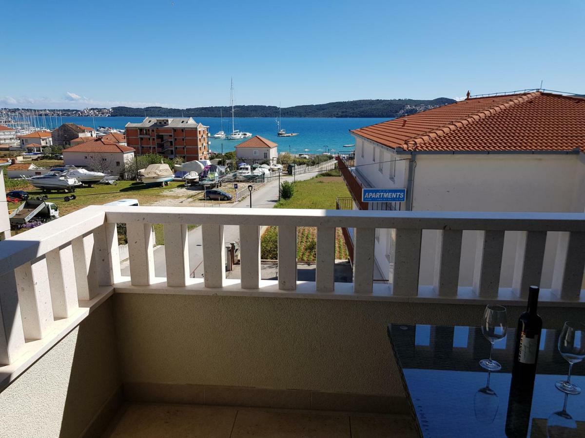 Apartmani Marella Donji Seget Eksteriør bilde